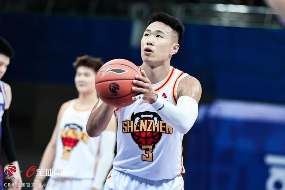 关于红蓝队对决，焦灼时刻谁能笑到最后的信息